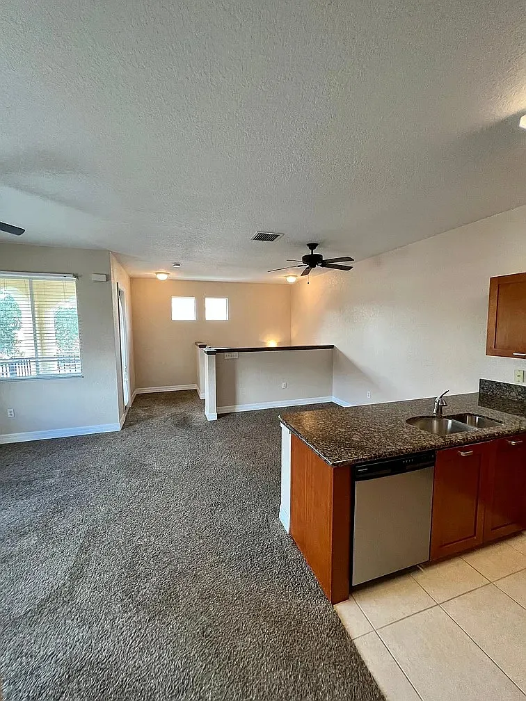 Central Stuart Townhome- Vilabella Community in the Center of Stuart! — Photo 4