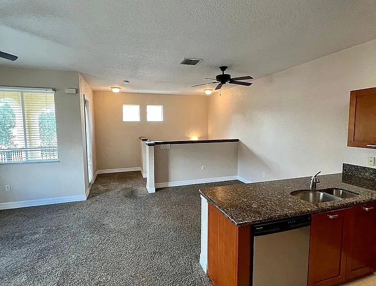 49 SE Sedona Cir #202 — Photo 4