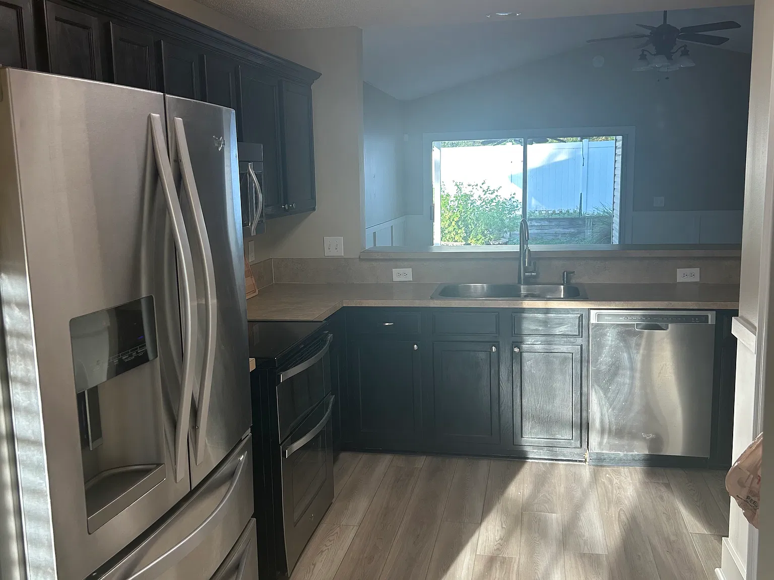 3 bed, 1612 sqft, $2,500 — Photo 3