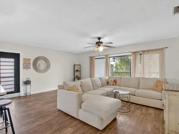 516 Osprey Drive #13c, Delray Beach, FL 33444