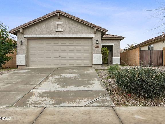 2nd image of 2235 W Kristina Avenue