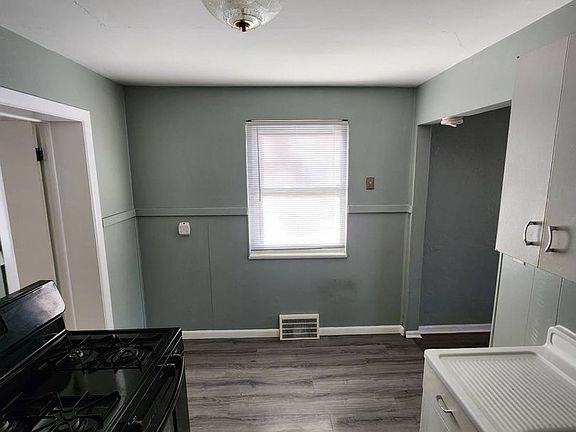 4th image of 275 E 200th St #1