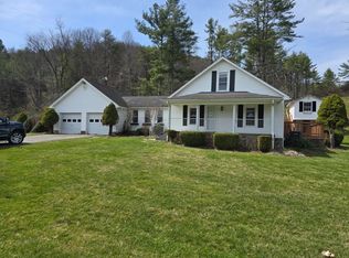 1348 Delhart Rd, Galax, VA 24333