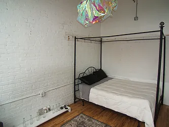 Rented by Joel Weisz, LREB