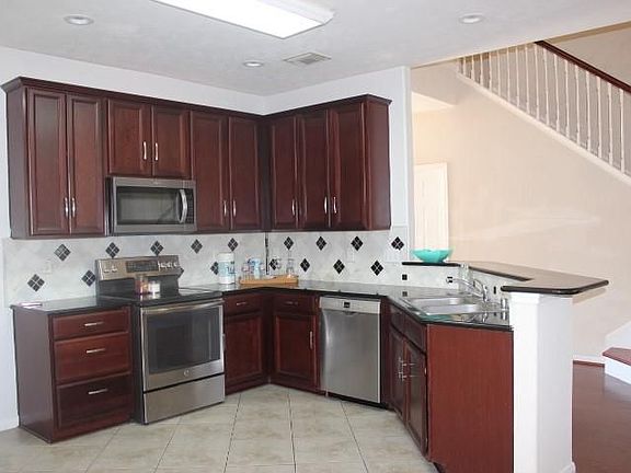 4th image of 16910 Bird Creek Dr
