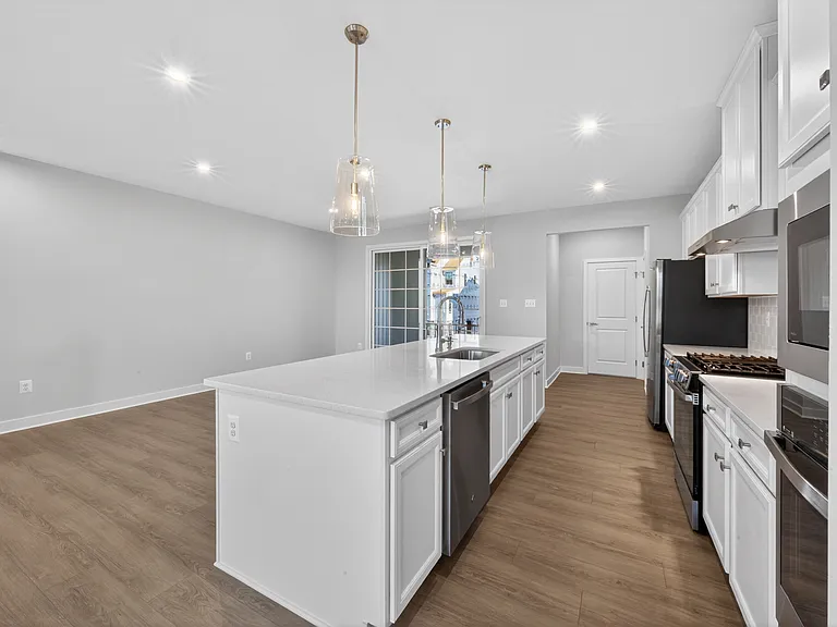 240 E Main St — Photo 12