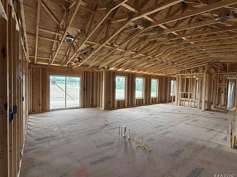 2nd image of 516 Hayden Dr