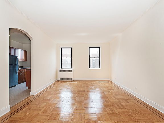 2nd image of 385 E 18th St APT 6C