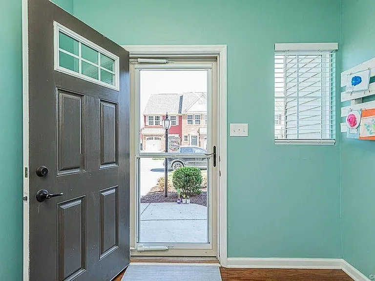 8956 Ringview Dr — Photo 5