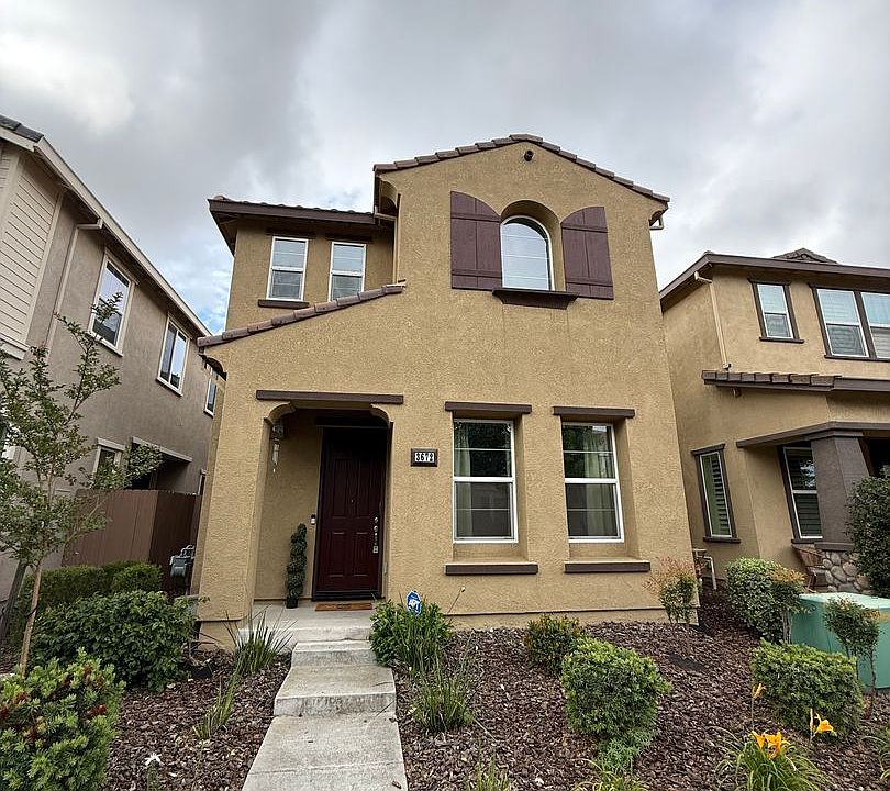 1st image of 3672 Iskenderun Ave