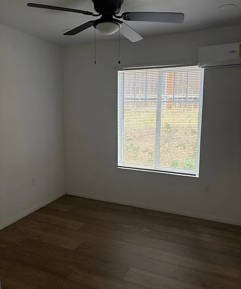 12392 Tuscola St — Photo 4