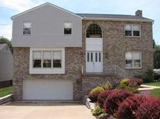 1492 Cathell Rd, Pittsburgh, PA 15236