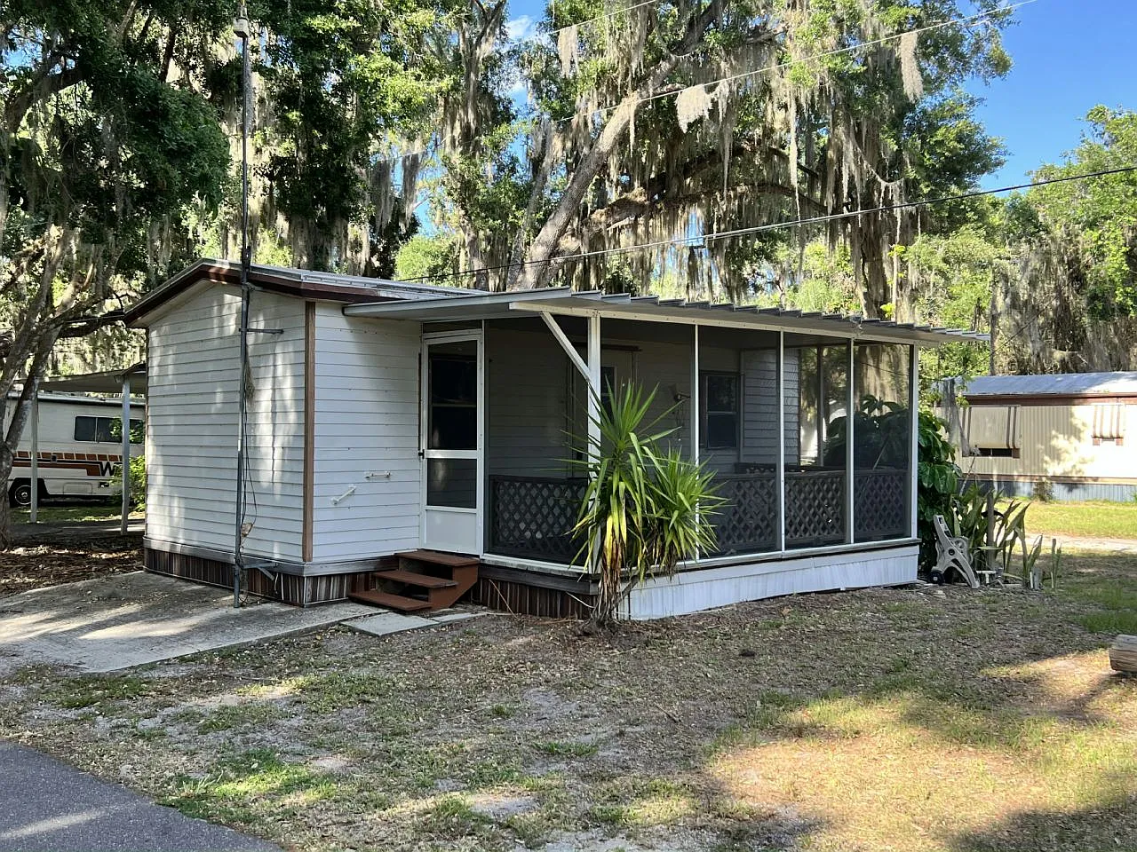 1 bed, 1.0 bath, $800 — Photo 1