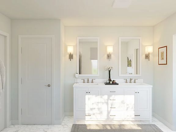 Freestanding vanity with dual sinks in primary bath