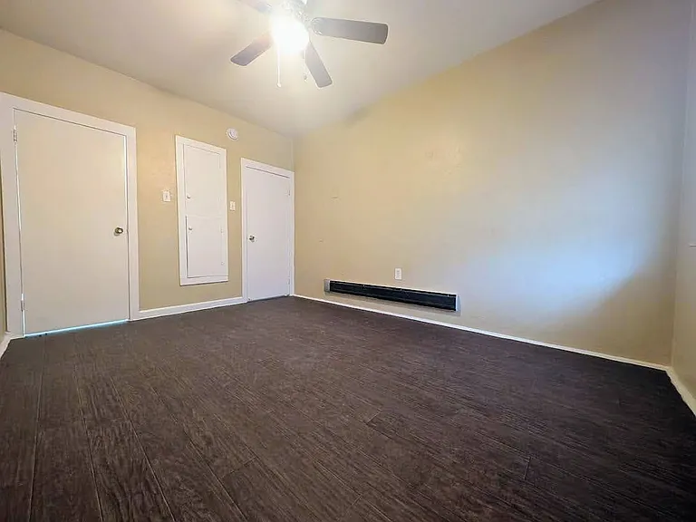1325 E Sitka St #C — Photo 7
