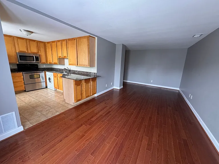 5630 Pershing Ave #36 — Photo 7