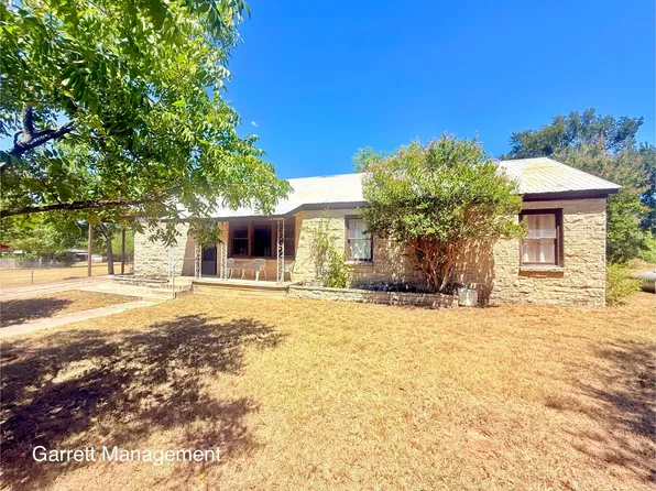 1217 Barnes St, Lampasas, TX 76550
