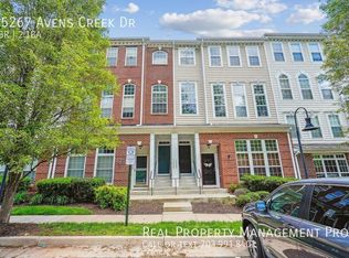 15267 Avens Creek Dr, Haymarket, VA 20169
