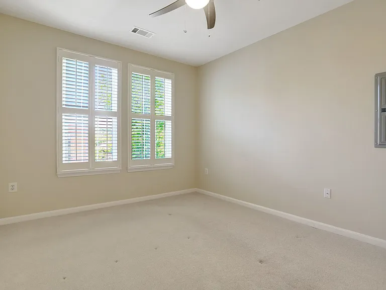 2301 25th St S #4-412 — Photo 11