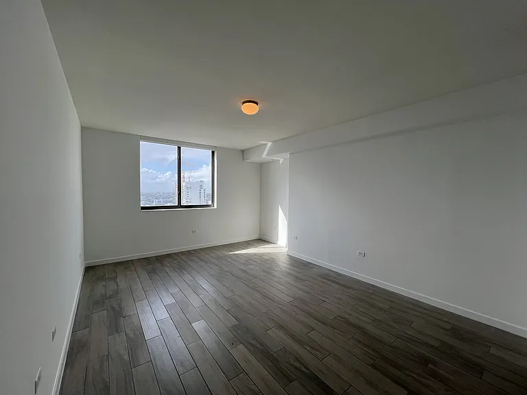 999 SW 1st Ave #2405-1 — Photo 2