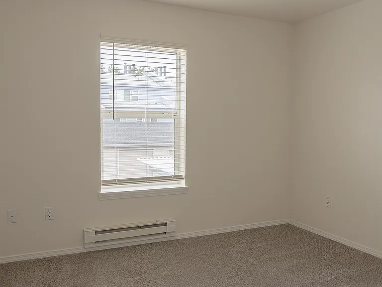 Aspen Grove - Hillsboro Oregon - Bedroom