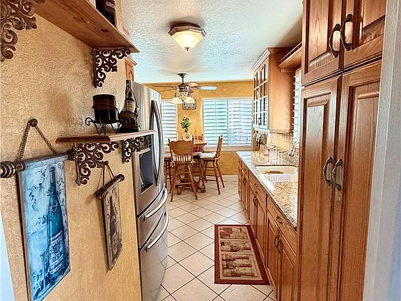 2nd image of 11634 Singleton Dr
