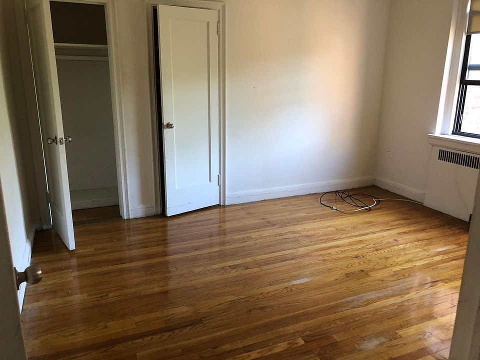 2nd image of 300 Hayward Ave APT 4N