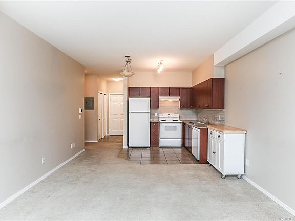 2nd image of 1873 Country Club Dr #2313