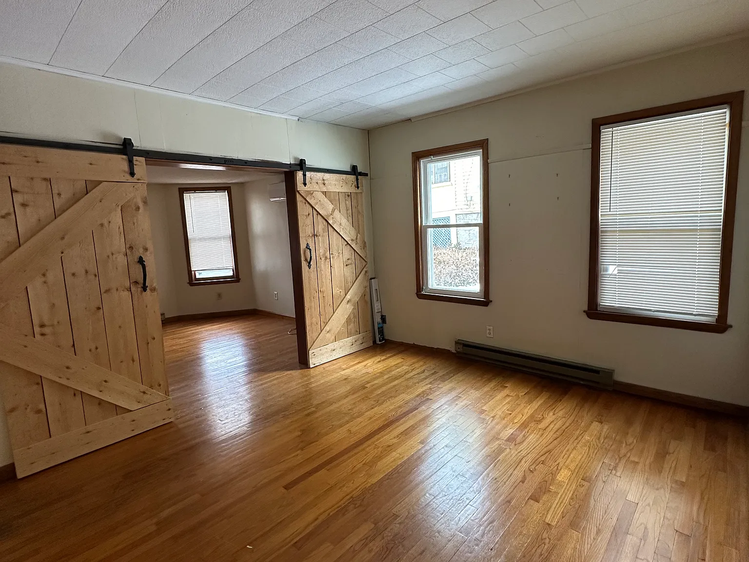3 bed, 1000 sqft, $1,850 — Photo 4