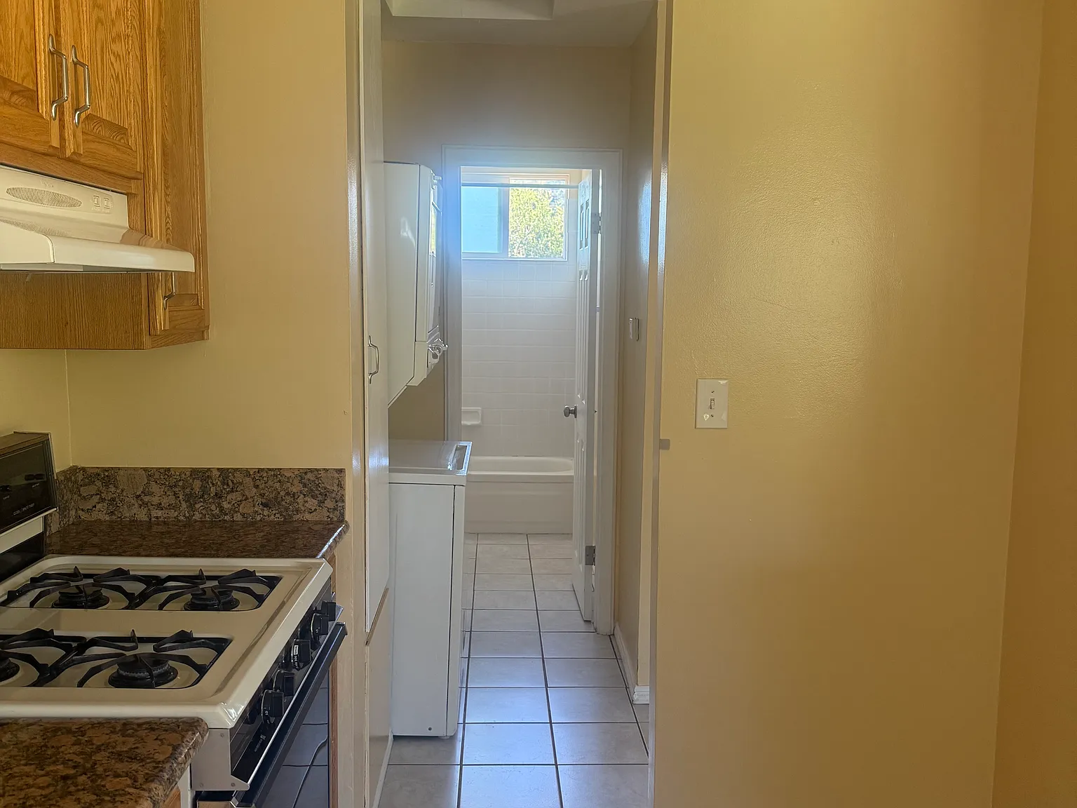 1 bed, 650 sqft, $1,950 — Photo 2