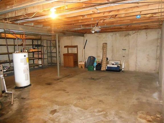 3rd image of 3122 N 51st Ter