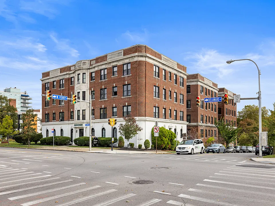 1165 Delaware