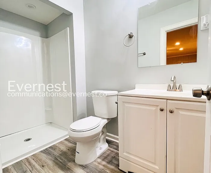 570 Hawkins Dr — Photo 16