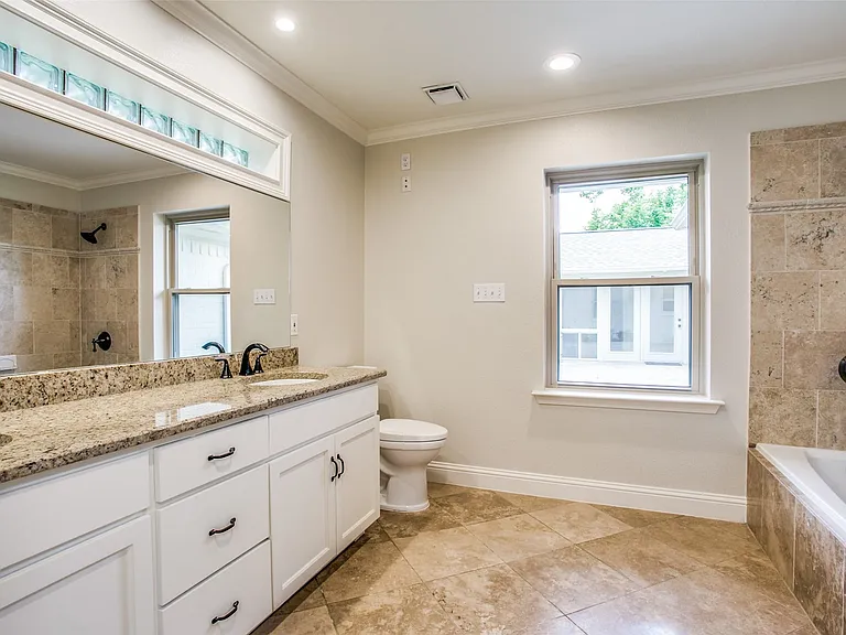 6908 Lavendale Ave — Photo 18
