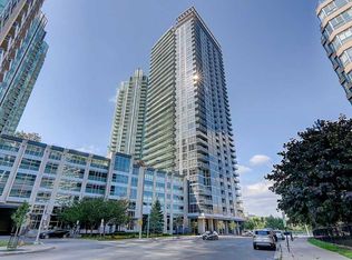 223 Webb Dr #806, Mississauga, ON L5B0E8