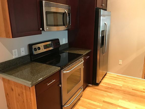 2nd image of 533 Columbia Ave APT 266