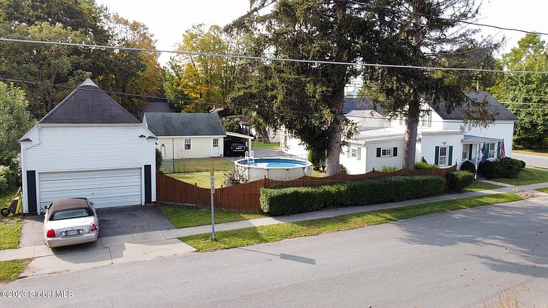 2nd image of 48 1st Street