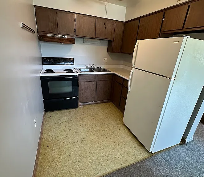 39 E Pratt St #A — Photo 2