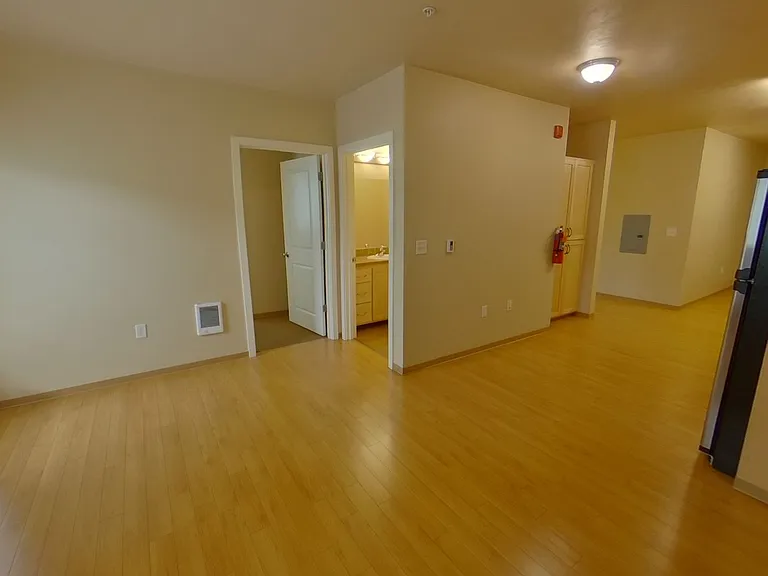 Midtown Apartments — Photo 5