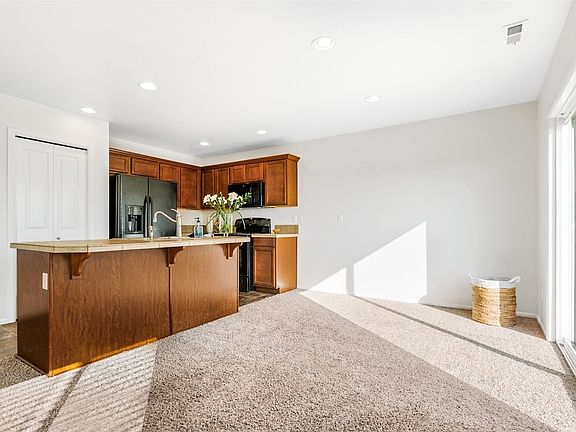 4th image of 6872 Fresco Dr SE