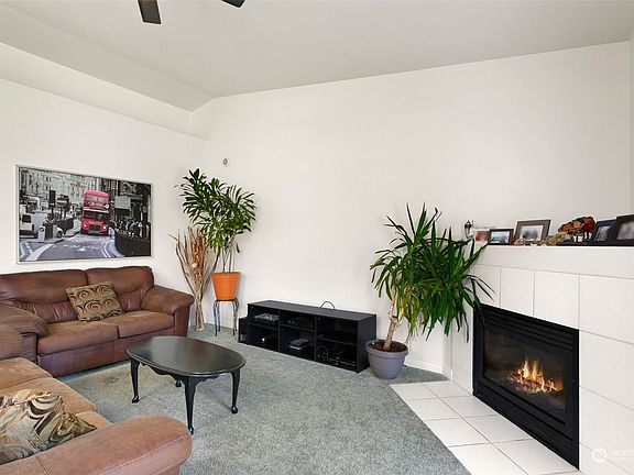 4th image of 21809 114th Street E
