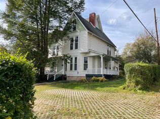 137 Fayette Ave, Fayetteville, WV 25840