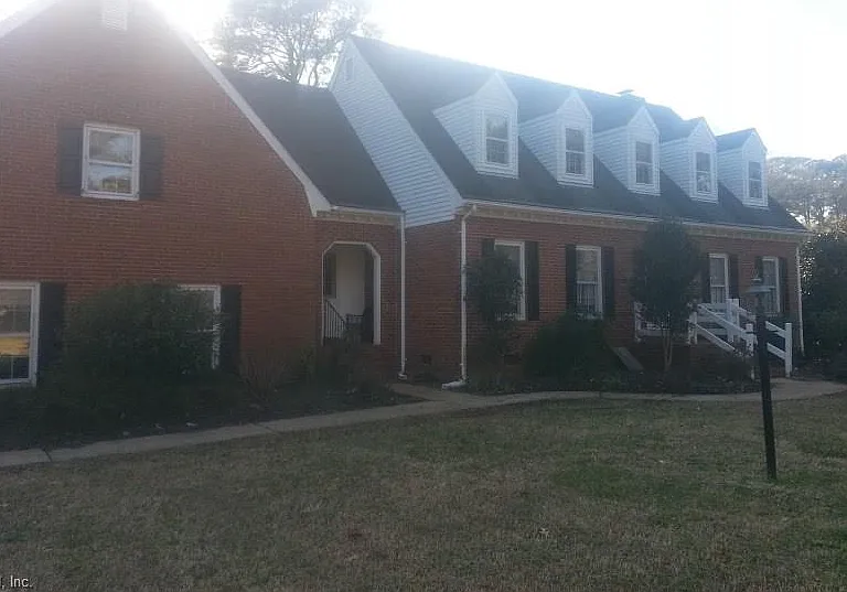 5135 Lake Shores Rd — Photo 1