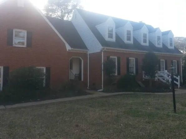 5135 Lake Shores Rd, Virginia Beach, VA 23455