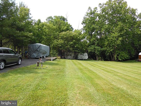 4th image of 284 Ginger Dr