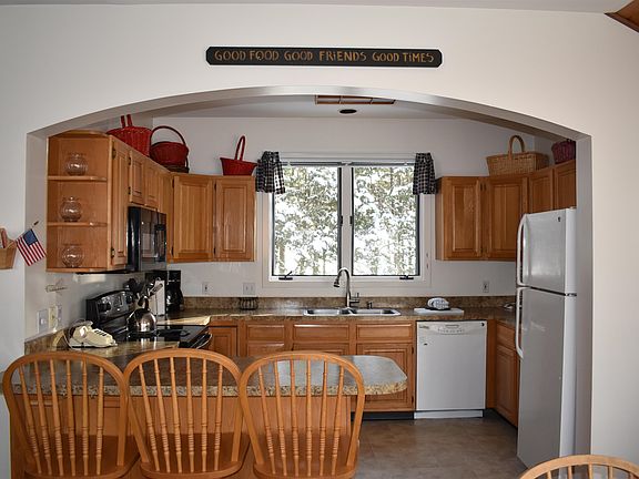 2nd image of 9 Trailside Executive 9 #9