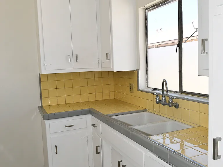 8167 Mountain View Ave #E — Photo 6