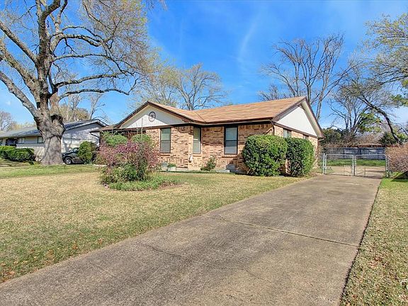 2nd image of 1001 Carroll Dr