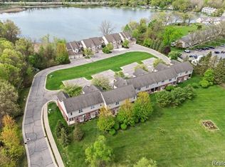 5953 High Point Ct #29, Brighton, MI 48116