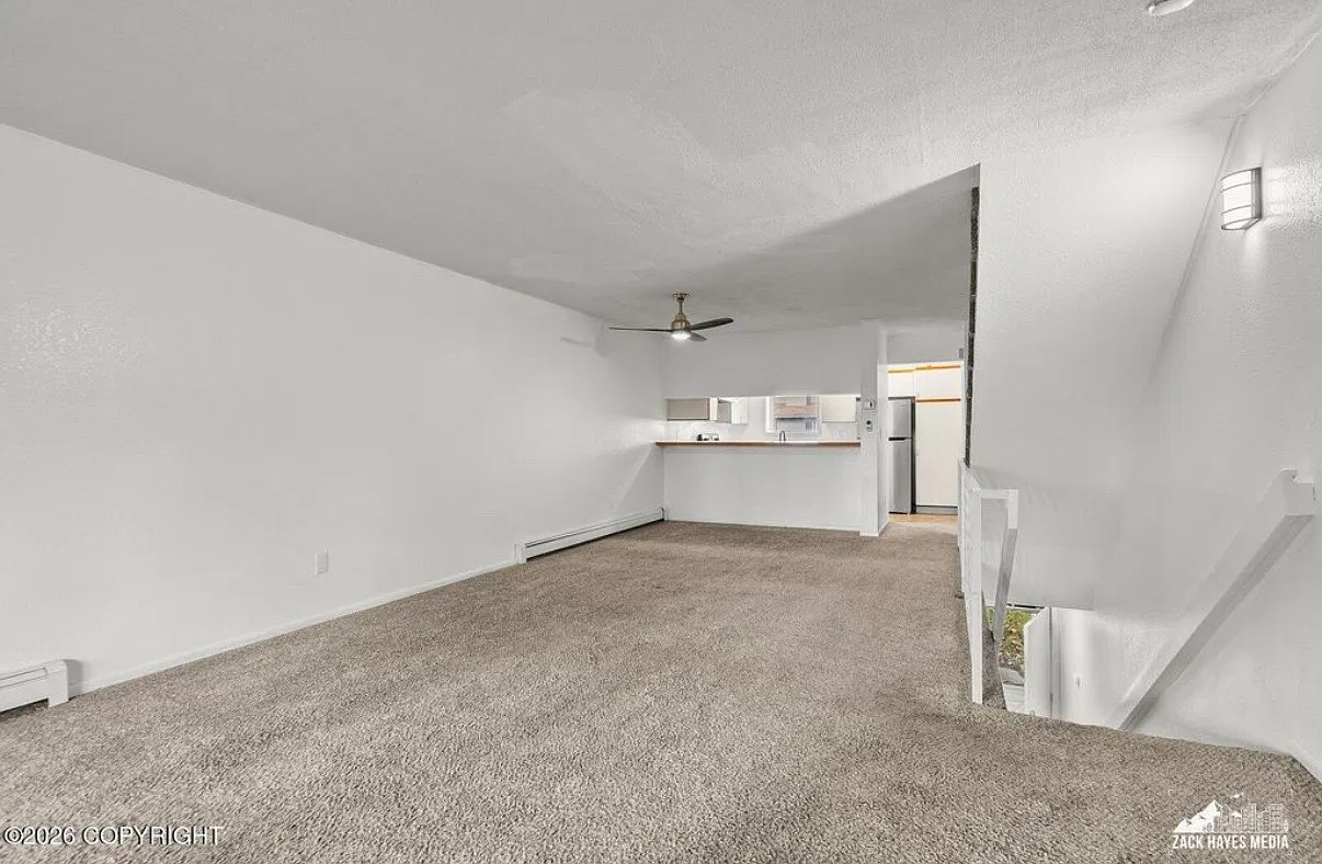 8101 Peck Ave — Photo 3